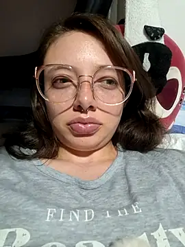 Snapshot of linda-schmidt chatting on February 2026 02:41:02 AM linda-schmidt online show from February 2026 02:41:02 AM