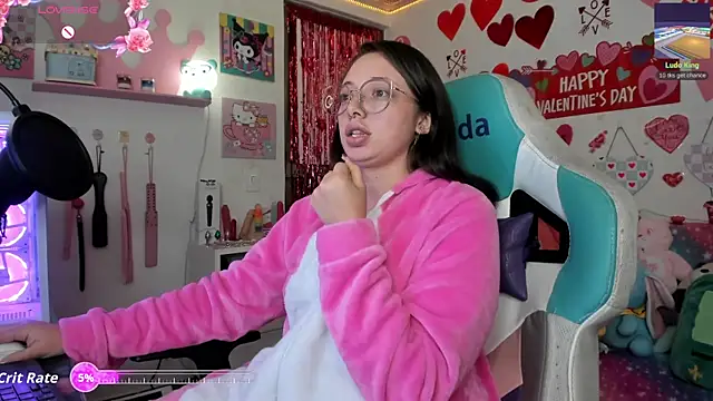 Snapshot of linda-schmidt chatting on February 2026 02:31:01 AM linda-schmidt online show from February 2026 02:31:01 AM