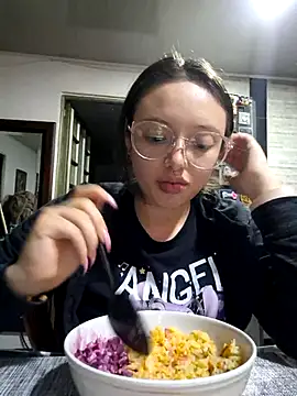 Snapshot of linda-schmidt chatting on February 2026 11:25:02 PM linda-schmidt online show from February 2026 11:25:02 PM