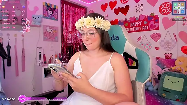 Snapshot of linda-schmidt chatting on February 2026 11:28:02 PM linda-schmidt online show from February 2026 11:28:02 PM