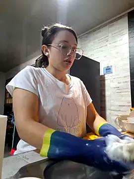 Snapshot of linda-schmidt chatting on March 2026 06:03:01 PM linda-schmidt online show from March 2026 06:03:01 PM