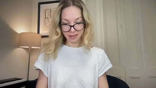 Cutensadistic online show from March 2025 08:17:01 AM