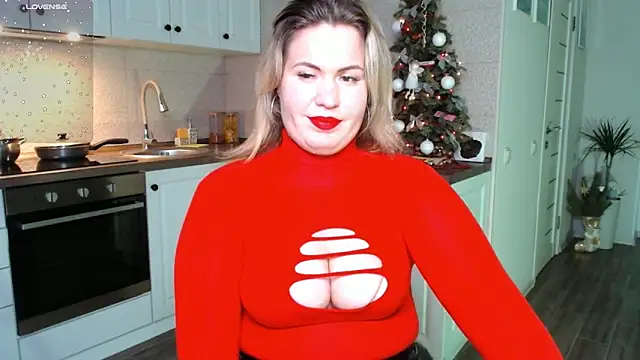 Snapshot of HotTiffani chatting on December 2024 12:36:01 PM HotTiffani online show from December 2024 12:36:01 PM