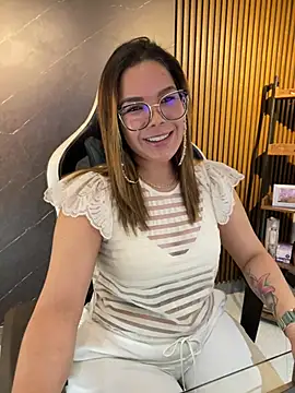 KellyBrooklyn  online show from April 2026 02:20:01 PM