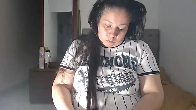 tiffany horny 1 online show from March 2025 05:18:02 AM