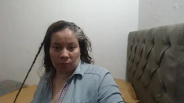 tiffany horny 1 online show from October 2025 06:22:02 AM