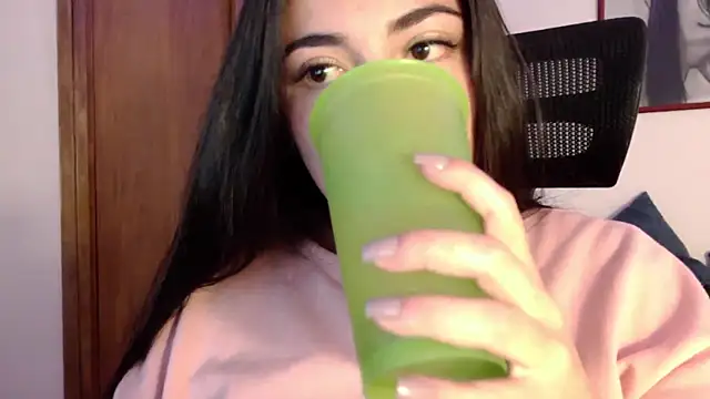 Honey Aynur20 online show from September 2025 07:14:02 PM