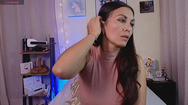 Swetisabella01 online show from February 2025 03:21:02 AM