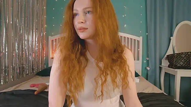 Snapshot of GingerArin chatting on April 2026 11:43:01 AM GingerArin online show from April 2026 11:43:01 AM