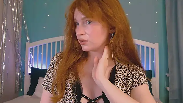 Snapshot of GingerArin chatting on June 2026 11:54:02 AM GingerArin online show from June 2026 11:54:02 AM