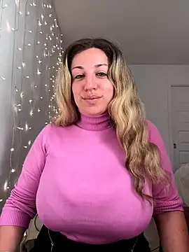 Snapshot of miamellycious chatting on September 2025 12:32:01 PM miamellycious online show from September 2025 12:32:01 PM