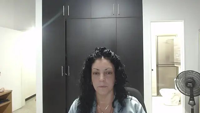 Snapshot of mijal_queen chatting on March 2025 02:41:02 AM mijal queen online show from March 2025 02:41:02 AM