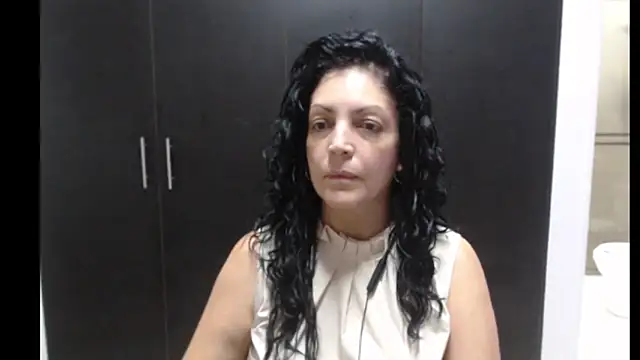 Snapshot of mijal_queen chatting on September 2025 03:08:01 AM mijal queen online show from September 2025 03:08:01 AM