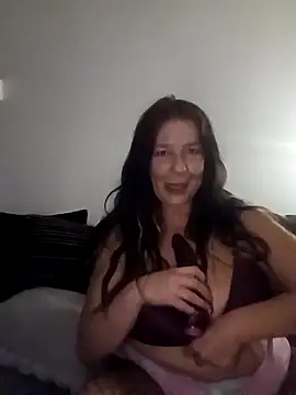 Leanne43 online show from December 2025 08:04:02 PM