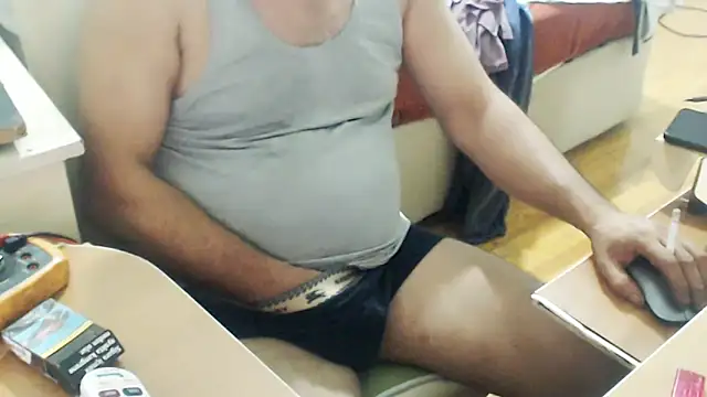 Snapshot of LiONTURK chatting on September 2025 05:28:01 PM LiONTURK online show from September 2025 05:28:01 PM