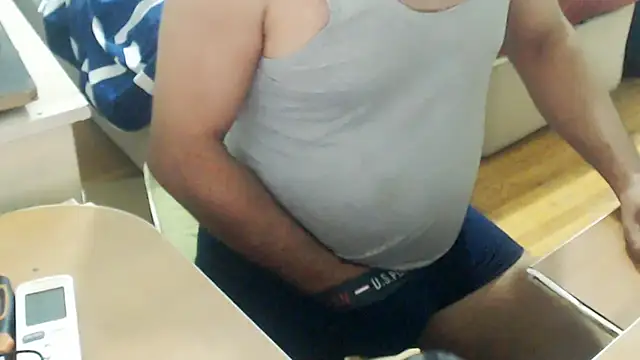 Snapshot of LiONTURK chatting on September 2025 09:09:02 PM LiONTURK online show from September 2025 09:09:02 PM