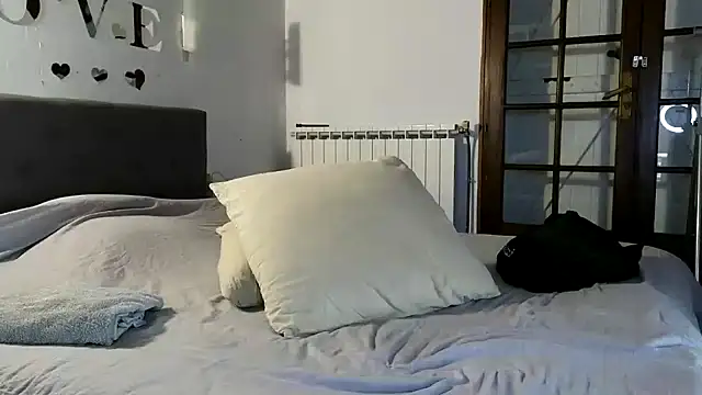 MissLilooo online show from November 2025 03:12:02 PM