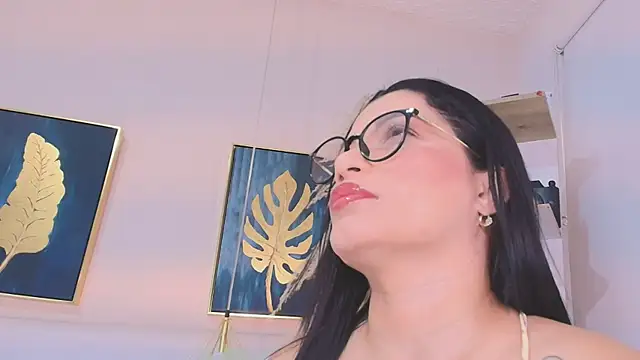valerie lya online show from June 2026 01:03:02 PM
