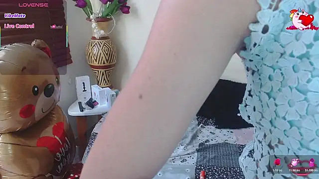 NicoleSantana online show from June 2026 08:13:02 PM