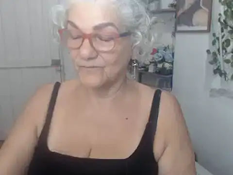 Snapshot of FunnyGrandma chatting on September 2025 01:17:01 AM FunnyGrandma online show from September 2025 01:17:01 AM