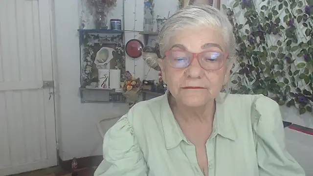 FunnyGrandma online show from March 2026 11:44:02 PM