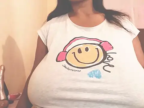 MissTits online show from June 2026 11:56:02 AM