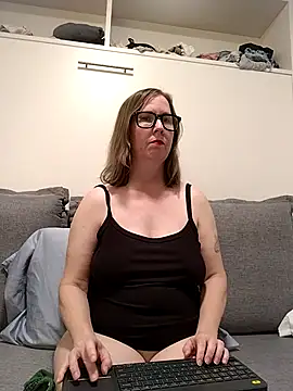 Snapshot of SweetandNaughty1 chatting on April 2026 05:29:02 AM SweetandNaughty1 online show from April 2026 05:29:02 AM