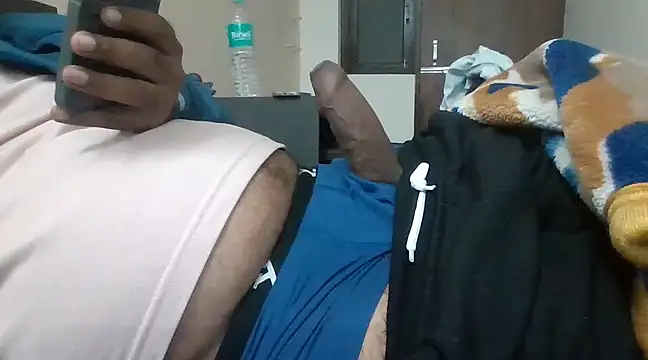 Snapshot of coolrocky346 chatting on December 2024 05:07:02 PM coolrocky346 online show from December 2024 05:07:02 PM