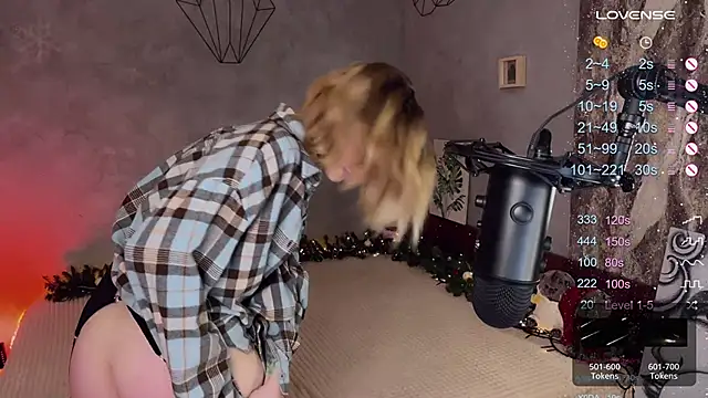 Your Sweet Lilu online show from December 2024 08:05:02 PM