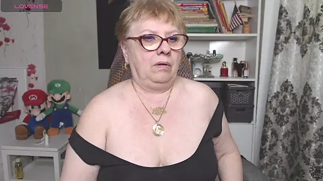 Mella4you online show from May 2026 09:50:02 AM