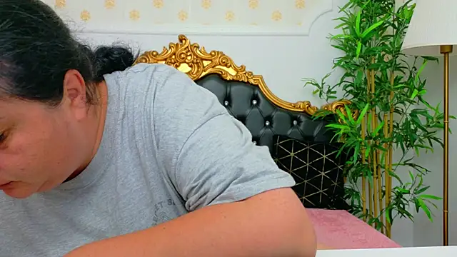 AleshaArabian online show from May 2026 03:23:02 AM