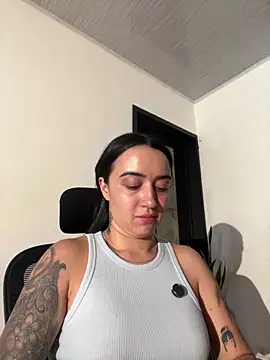 EmmyEvans1 online show from October 2025 07:36:02 PM