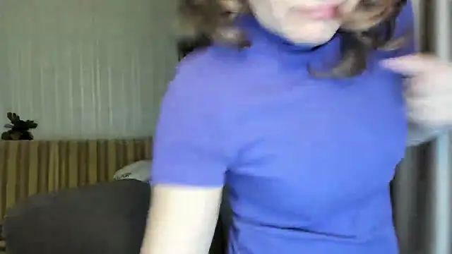 Snapshot of lauraoven chatting on February 2025 05:13:02 PM lauraoven online show from February 2025 05:13:02 PM