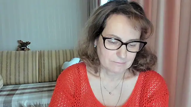 Snapshot of lauraoven chatting on March 2025 10:56:02 AM lauraoven online show from March 2025 10:56:02 AM