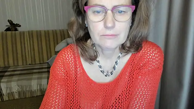 Snapshot of lauraoven chatting on March 2025 07:14:01 PM lauraoven online show from March 2025 07:14:01 PM