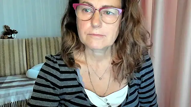 lauraoven online show from October 2025 08:15:02 AM