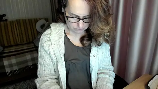 lauraoven online show from February 2026 01:36:01 PM