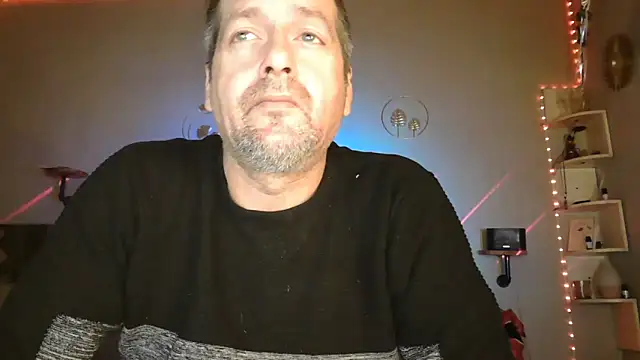 Snapshot of matrikes1 chatting on November 2025 01:48:02 AM matrikes1 online show from November 2025 01:48:02 AM