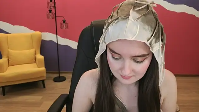 Snapshot of CloudGrace chatting on September 2025 06:20:01 PM CloudGrace online show from September 2025 06:20:01 PM