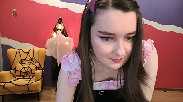 Snapshot of CloudGrace chatting on October 2025 06:14:02 PM CloudGrace online show from October 2025 06:14:02 PM