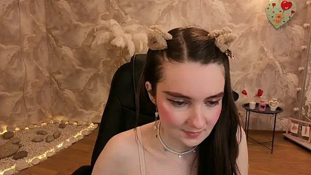 Snapshot of CloudGrace chatting on February 2026 03:14:02 AM CloudGrace online show from February 2026 03:14:02 AM