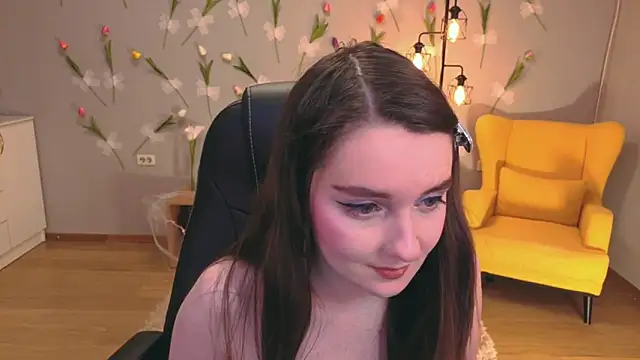 Snapshot of CloudGrace chatting on March 2026 06:12:02 PM CloudGrace online show from March 2026 06:12:02 PM