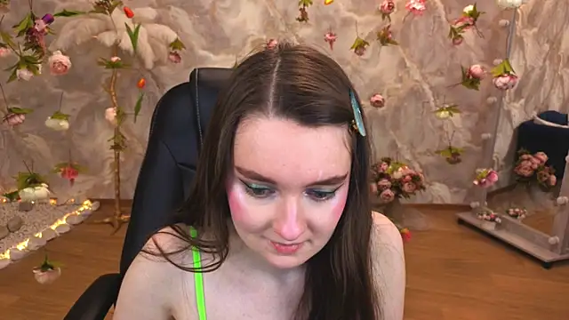 Snapshot of CloudGrace chatting on March 2026 06:22:02 PM CloudGrace online show from March 2026 06:22:02 PM