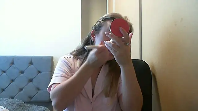 SusanCurt online show from October 2025 08:24:01 AM