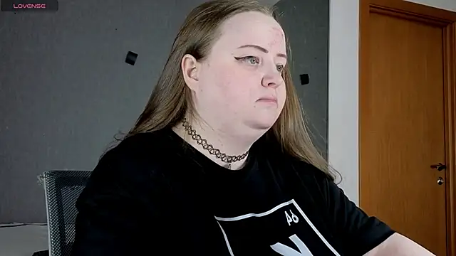 EMMA  CONNOR online show from September 2025 07:24:02 AM