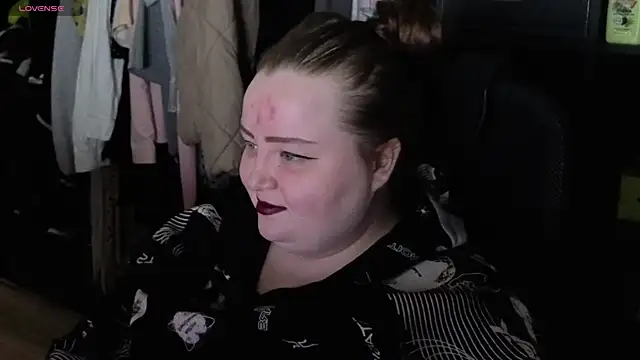 EMMA  CONNOR online show from October 2025 12:11:01 AM