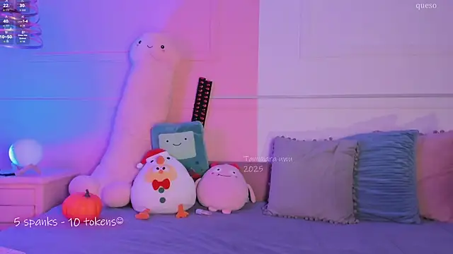 Snapshot of _Tammara_ chatting on November 2025 10:43:02 PM Tammara online show from November 2025 10:43:02 PM