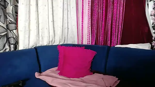 crystalbxx online show from June 2026 05:16:02 PM