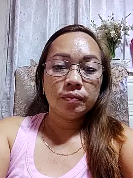 Snapshot of asianwet4u chatting on October 2025 09:13:02 PM asianwet4u online show from October 2025 09:13:02 PM