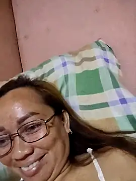 Snapshot of asianwet4u chatting on October 2025 02:13:01 PM asianwet4u online show from October 2025 02:13:01 PM